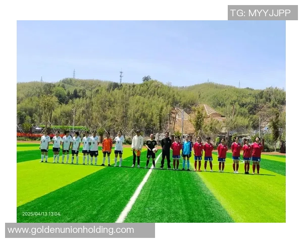 足球明星的孩子们在绿茵场上的成长故事与精彩瞬间剪辑